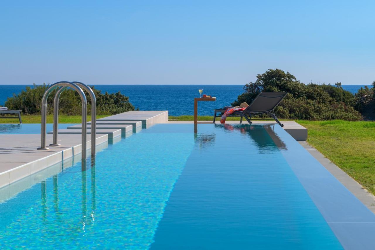 Albatross Beach Front Villas Gennadi Exterior photo